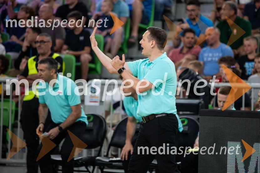  Aleksander Sekulić, selektor  košarkaške reprezentanceSlovenija na krilih Luke Dončića premagala Brazilijo