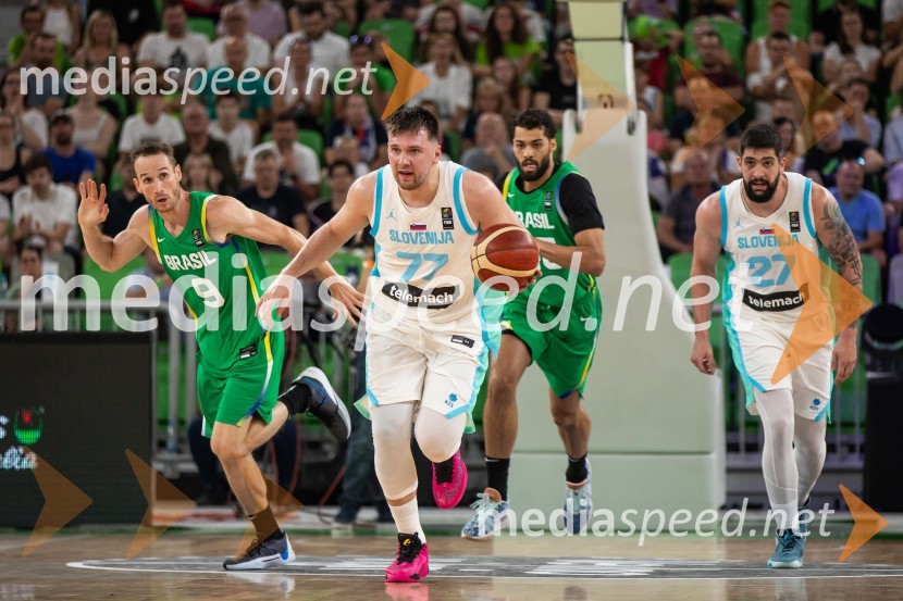  Marcelo Huertas, košarkar, Brazilija;  Luka  Dončić, košarkar;  Joao Marello Cardoso Pereira, košarkar, Brazilija;  Žiga Dimec, košarkarSlovenija na krilih Luke Dončića premagala Brazilijo