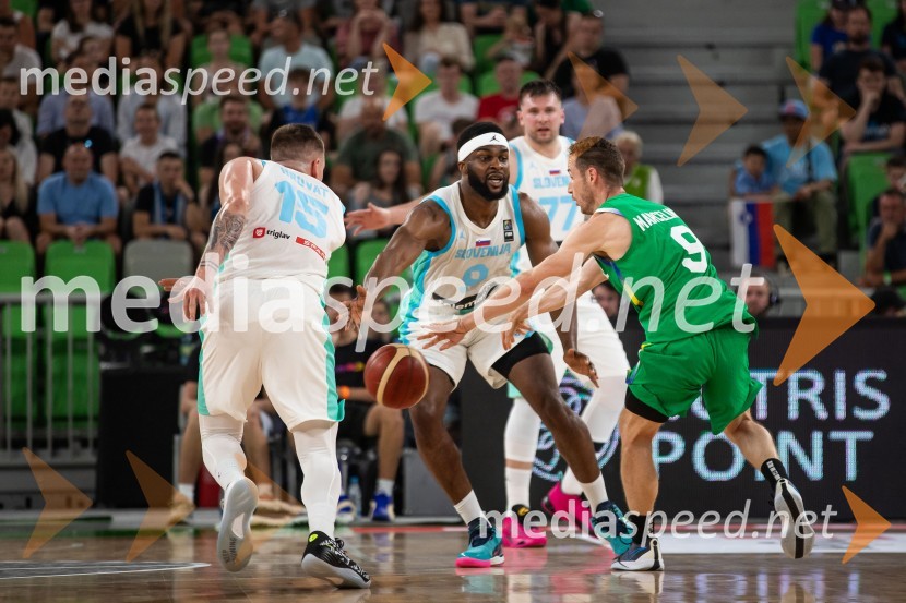  Gregor  Hrovat, košarkar;  Josh Nebo, košarkar;  Marcelo Huertas, košarkar, BrazilijaSlovenija na krilih Luke Dončića premagala Brazilijo
