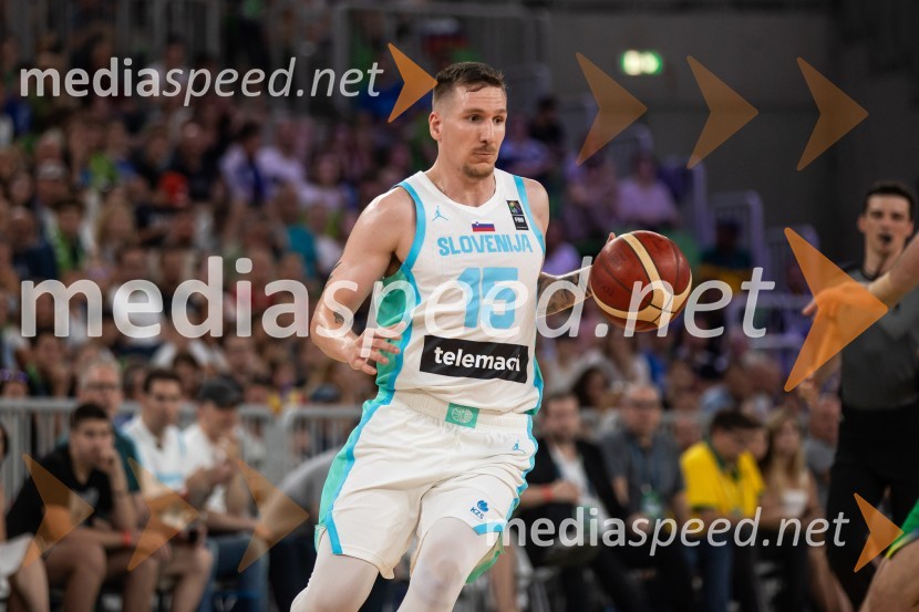  Gregor  Hrovat, košarkarSlovenija na krilih Luke Dončića premagala Brazilijo