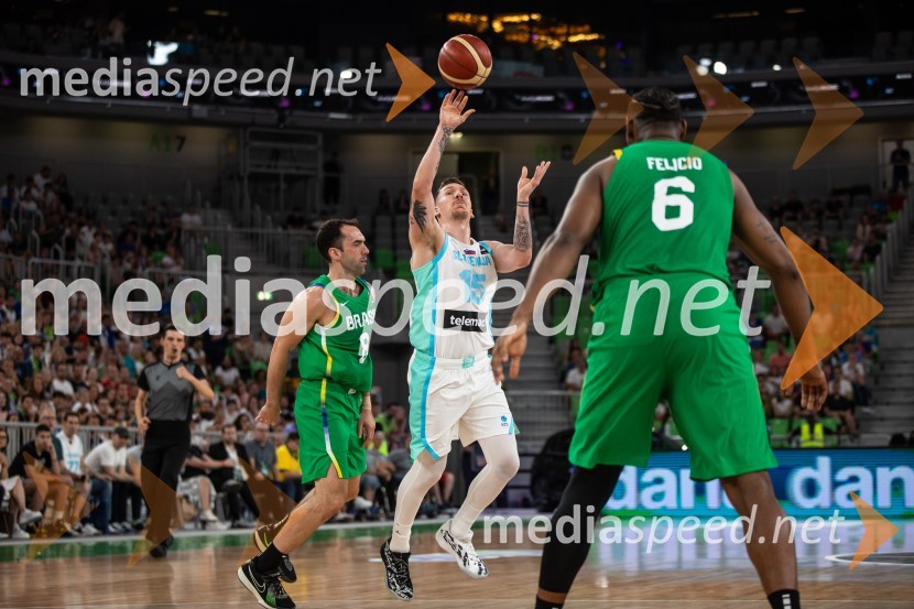  Vitor Benite, košarkar, Brazilija;  Gregor  Hrovat, košarkar;  Cristiano Felicio, košarkar, BrazilijaSlovenija na krilih Luke Dončića premagala Brazilijo