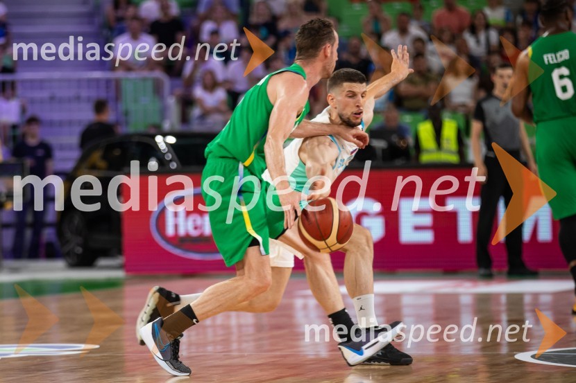  Marcelo Huertas, košarkar, Brazilija;  Aleksej  Nikolić, košarkarSlovenija na krilih Luke Dončića premagala Brazilijo