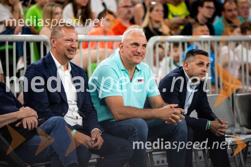  Matej Erjavec, predsednik, Košarkarska Zveza Slovenije;  Saša Dončić, košarkar, trener;  Aleš Križnar, generalin sekretar, Košarkaška zveza SlovenijeSlovenija na krilih Luke Dončića premagala Brazilijo
