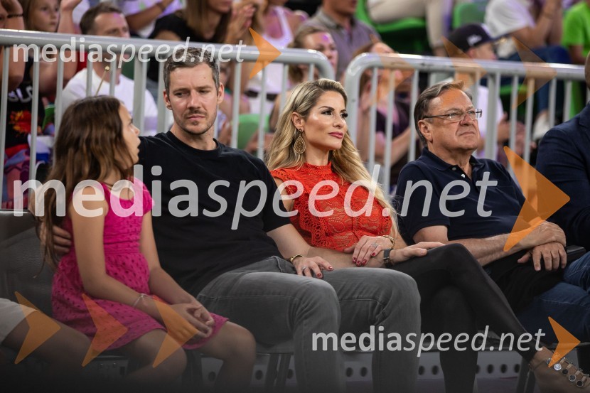  Goran Dragić, košarkar;  Greice Murphy;  Zoran Janković, župan, Mestna občina LjubljanaSlovenija na krilih Luke Dončića premagala Brazilijo