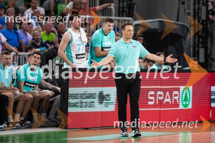  Aleksander Sekulić, selektor  košarkaške reprezentanceSlovenija na krilih Luke Dončića premagala Brazilijo