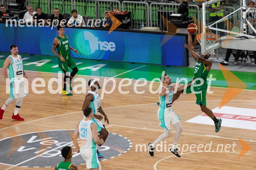  Zoran Dragić, košarkar;  Bruno Caboclo, košarkar, BrazilijaSlovenija na krilih Luke Dončića premagala Brazilijo