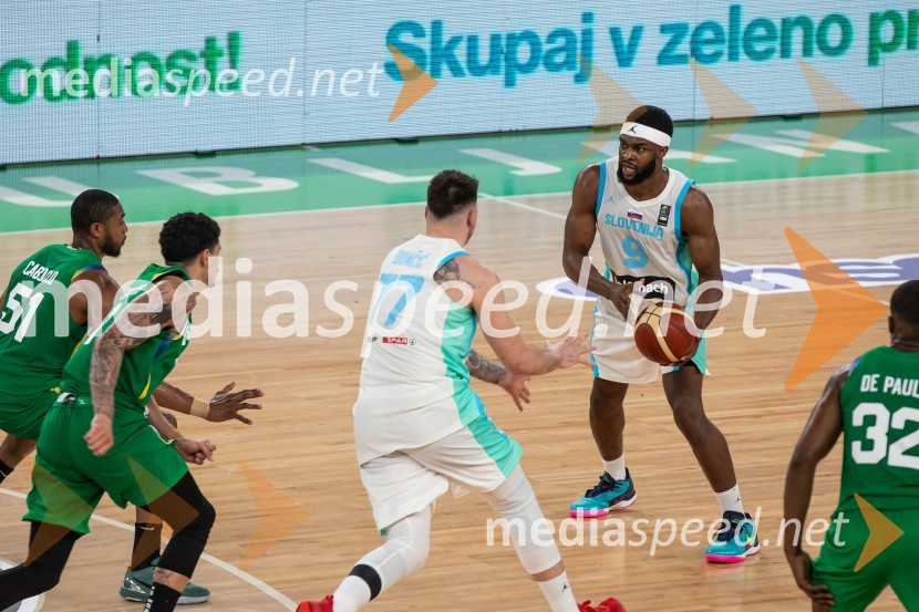  Luka  Dončić, košarkar;  Josh Nebo, košarkarSlovenija na krilih Luke Dončića premagala Brazilijo
