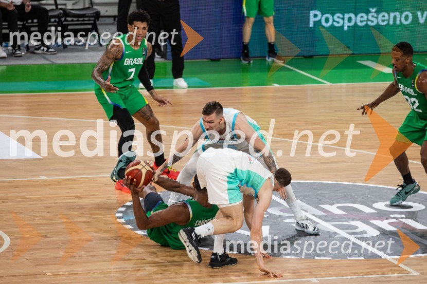  Marcos Louzada, košarkar, Brazilija;  Gregor  Hrovat, košarkar;  Georginho De Paula, košarkar, BrazilijaSlovenija na krilih Luke Dončića premagala Brazilijo