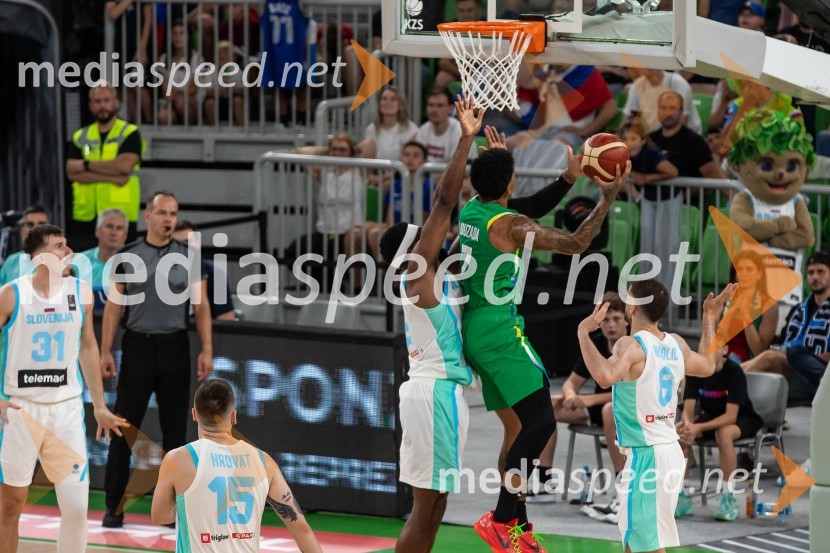  Josh Nebo, košarkar;  Marcos Louzada, košarkar, BrazilijaSlovenija na krilih Luke Dončića premagala Brazilijo