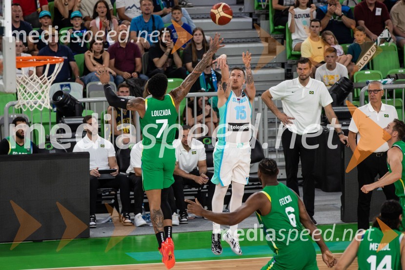  Marcos Louzada, košarkar, Brazilija;  Gregor  Hrovat, košarkarSlovenija na krilih Luke Dončića premagala Brazilijo