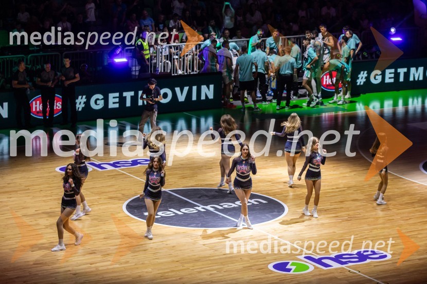 Slovenija na krilih Luke Dončića premagala Brazilijo