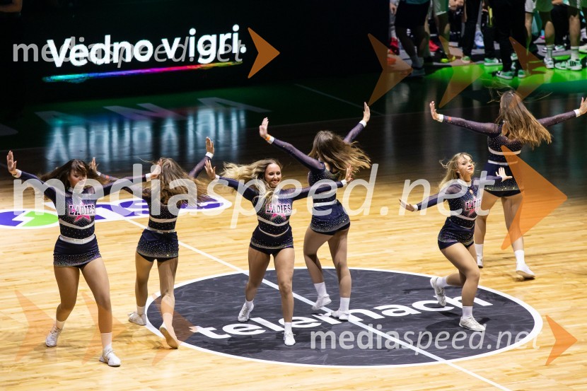 Slovenija na krilih Luke Dončića premagala Brazilijo