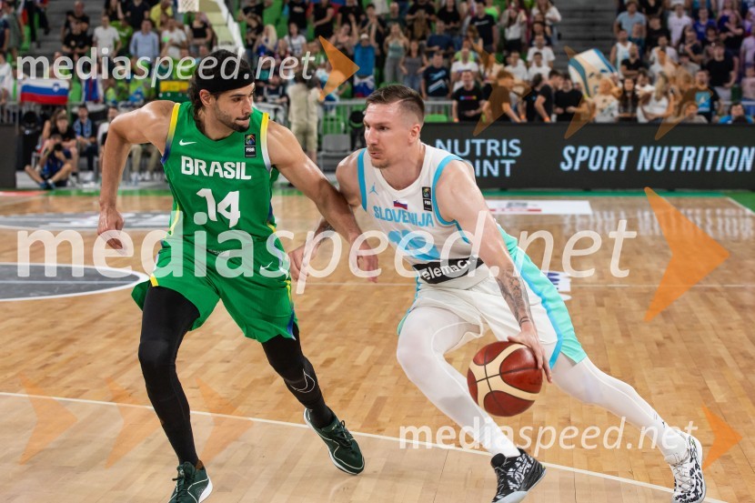  Leonardo Meindl, košarkar, Brazilija;  Gregor  Hrovat, košarkarSlovenija na krilih Luke Dončića premagala Brazilijo