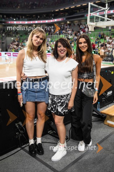  Melani Mekicar, radijska in televizijska voditeljica;  Petra Simončič, direktorica projektov, Next Media d.o.o.;  Vesna Ponorac, igralka, moderatorkaSlovenija na krilih Luke Dončića premagala Brazilijo