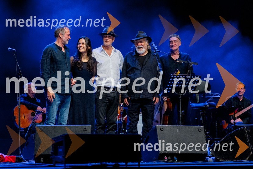  Jure Ivanušič, dramski igralec in glasbenik;  Milica Šerbedžija;  Vlado Kreslin, glasbenik;  Rade Šerbedžija, igralec, glasbenik;  Miroslav Tadić, kitaristRade Šerbedžija na 72. Ljubljana Festivalu