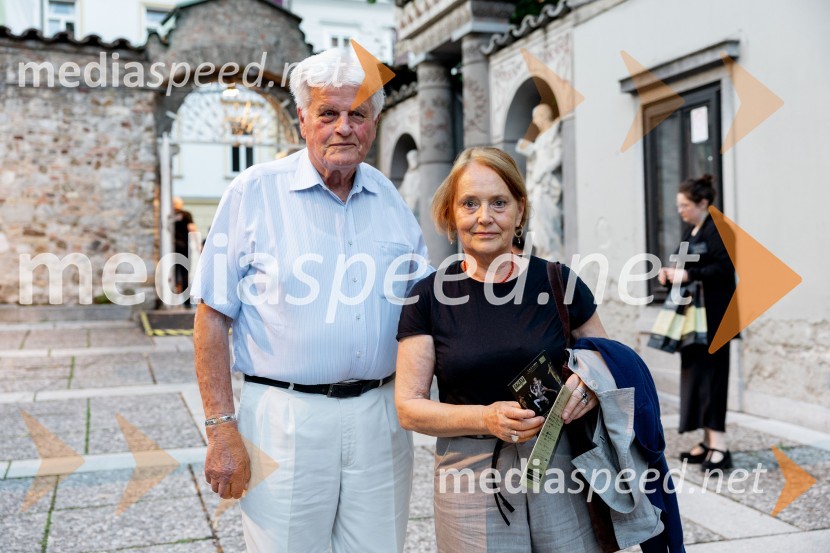 dr. Aleksander Bassin, slovenski likovni kritik;  Mojca Smerdu, kiparkaRade Šerbedžija na 72. Ljubljana Festivalu