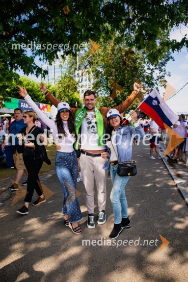  Kim Božič, lastnica trgovine Allegria;  Nejc Slokan;  Marina Božič Lanza, ustanoviteljica Allegria MariborKljub porazu je Slovenija dokazala, da zmore