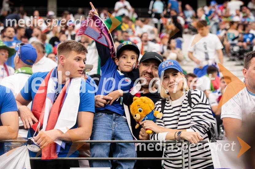  ... ;  Teo Anton Cvetko;  Borut  Cvetko, kreativni direktor, Mediaspeed d.o.o.;  Natalija Cvetko, Mediaspeed d.o.o.Kljub porazu je Slovenija dokazala, da zmore