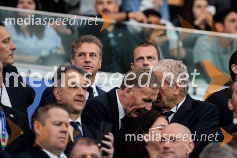 dr. Robert Golob, predsednik vlade RS;  Aleksander Čeferin, odvetnik in predsednik UEFEKljub porazu je Slovenija dokazala, da zmore