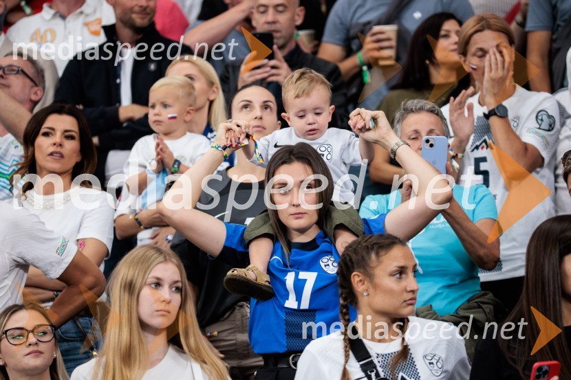  Ana MlakarKljub porazu je Slovenija dokazala, da zmore