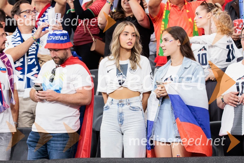  ... ;  Anita Vidović, punca Benjamina Šeška;  ... Kljub porazu je Slovenija dokazala, da zmore