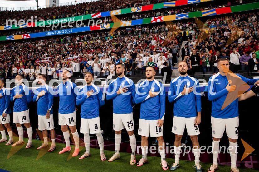  Žan Celar, nogometaš;  Benjamin Verbič, nogometaš;  ... ;  ... ;  ... ;  ... ;  ... ;  Josip  Iličić, nogometašKljub porazu je Slovenija dokazala, da zmore