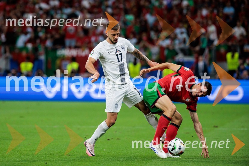  Jan Mlakar, nogometaš;  Joao Palhinha, nogometaš, PortugalskaKljub porazu je Slovenija dokazala, da zmore