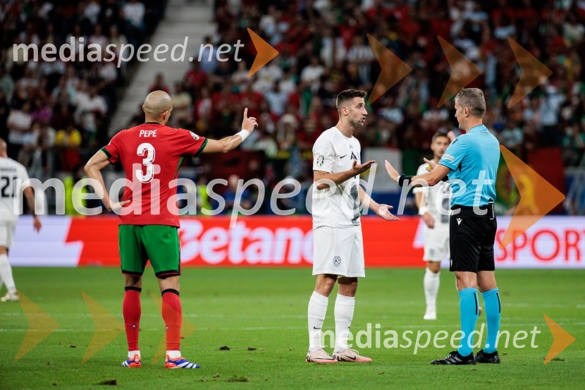  Kepler Laveran de Lima Ferreira ComM - Pepe, nogometaš, Portugalska;  Andraž Šporar, nogometašKljub porazu je Slovenija dokazala, da zmore