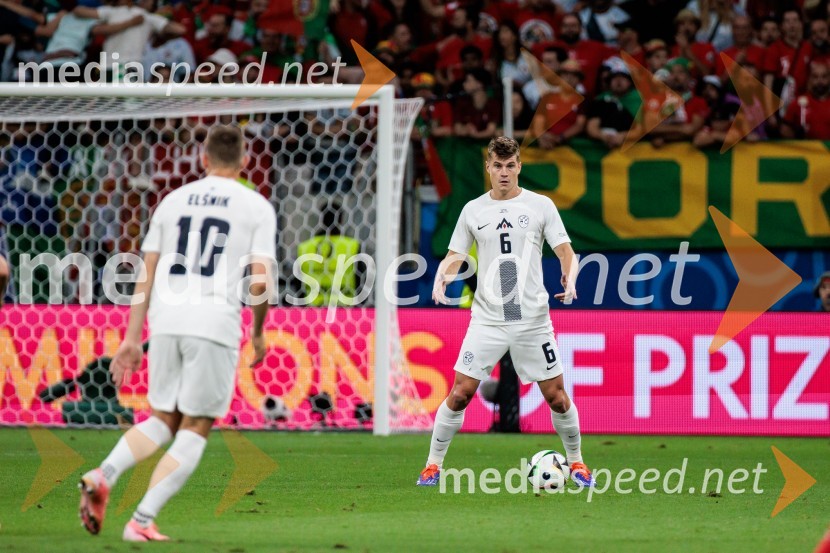  Jaka Bijol, nogometašKljub porazu je Slovenija dokazala, da zmore