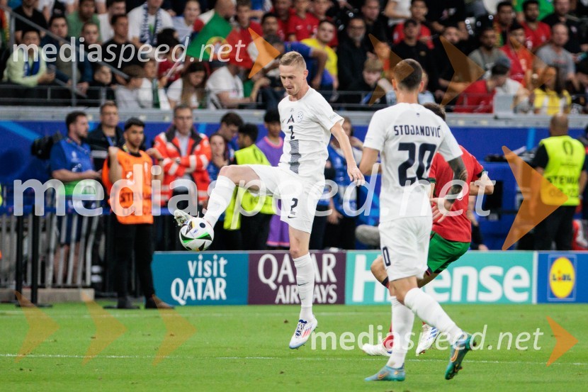  Žan  Karničnik, nogometašKljub porazu je Slovenija dokazala, da zmore