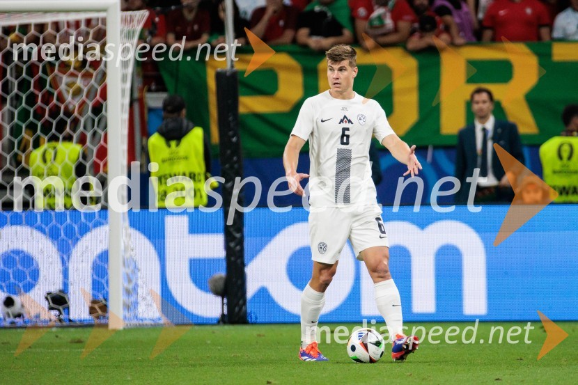  Jaka Bijol, nogometašKljub porazu je Slovenija dokazala, da zmore