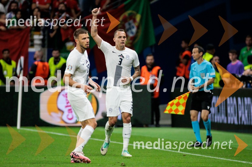  Jan Mlakar, nogometaš;  Jure Balkovec, nogometašKljub porazu je Slovenija dokazala, da zmore