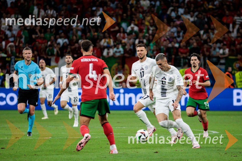  Ruben Dias, nogometaš, Portugalska;  Jan Mlakar, nogometaš;  Benjamin Šeško, nogometašKljub porazu je Slovenija dokazala, da zmore