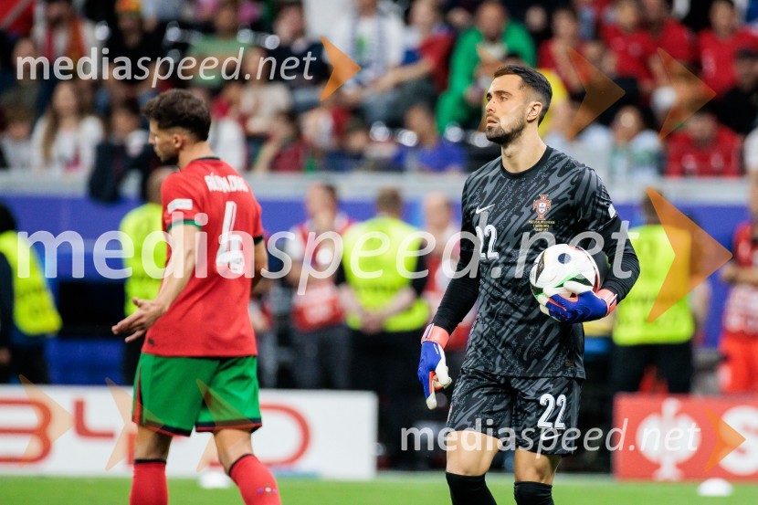  Diogo Costa, nogometaš, PortugalskaKljub porazu je Slovenija dokazala, da zmore