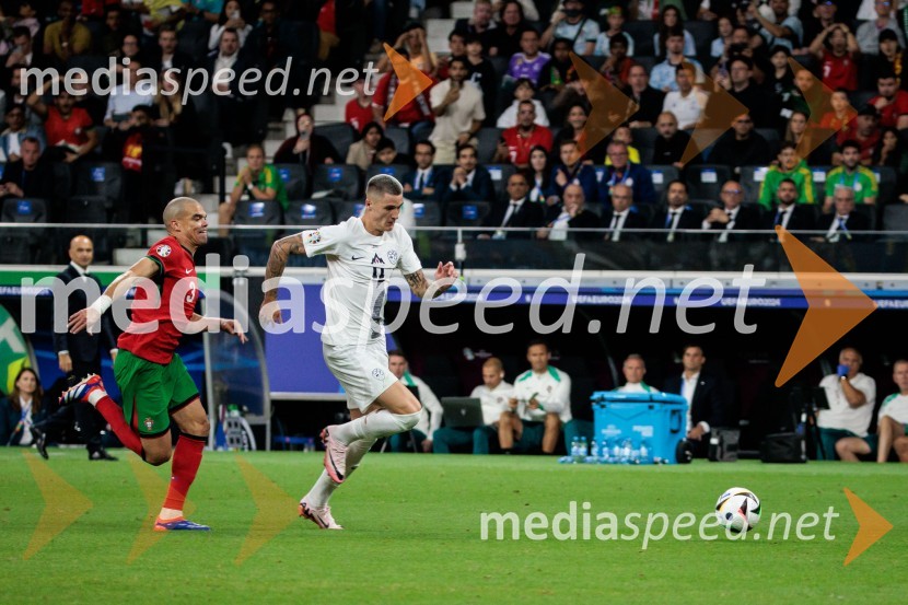  Kepler Laveran de Lima Ferreira ComM - Pepe, nogometaš, Portugalska;  Benjamin Šeško, nogometašKljub porazu je Slovenija dokazala, da zmore