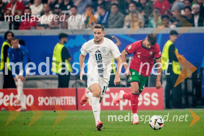  Timi Max Elšnik, nogometašKljub porazu je Slovenija dokazala, da zmore