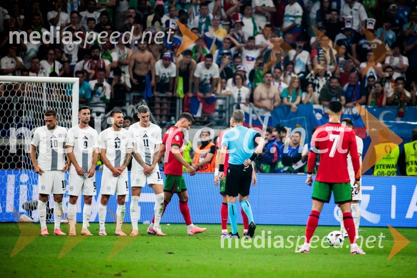  Timi Max Elšnik, nogometaš;  Andraž Šporar, nogometaš;  Jan Mlakar, nogometaš;  Benjamin Šeško, nogometašKljub porazu je Slovenija dokazala, da zmore