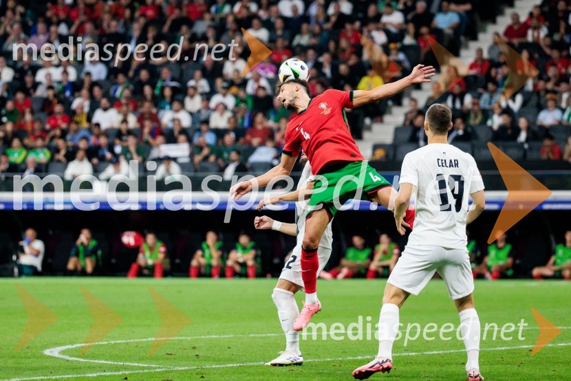  Ruben Dias, nogometaš, Portugalska;  Žan Celar, nogometašKljub porazu je Slovenija dokazala, da zmore