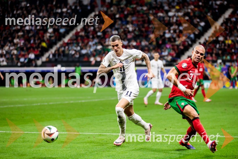  Benjamin Šeško, nogometaš;  Kepler Laveran de Lima Ferreira ComM - Pepe, nogometaš, PortugalskaKljub porazu je Slovenija dokazala, da zmore