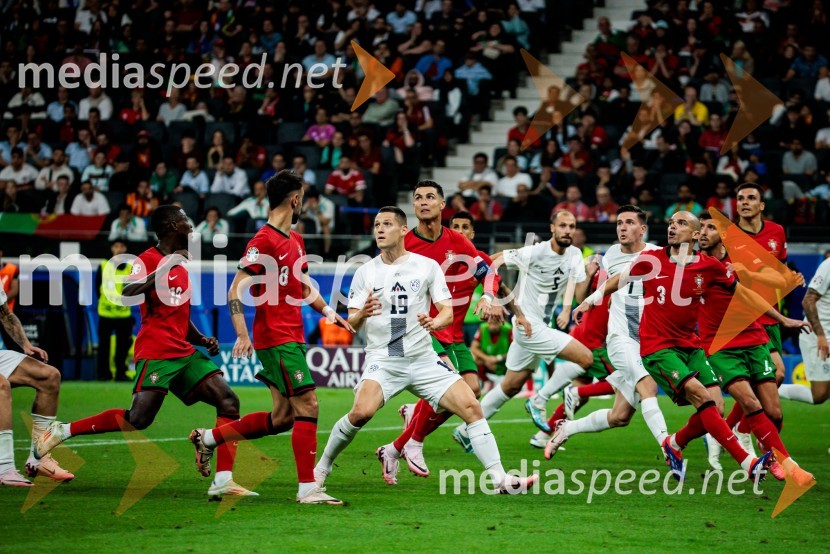  Žan Celar, nogometaš;  Cristiano Ronaldo, nogometaš, PortugalskaKljub porazu je Slovenija dokazala, da zmore