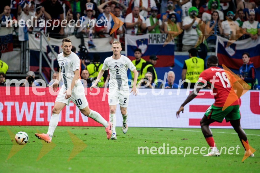  Timi Max Elšnik, nogometaš;  Žan  Karničnik, nogometašKljub porazu je Slovenija dokazala, da zmore