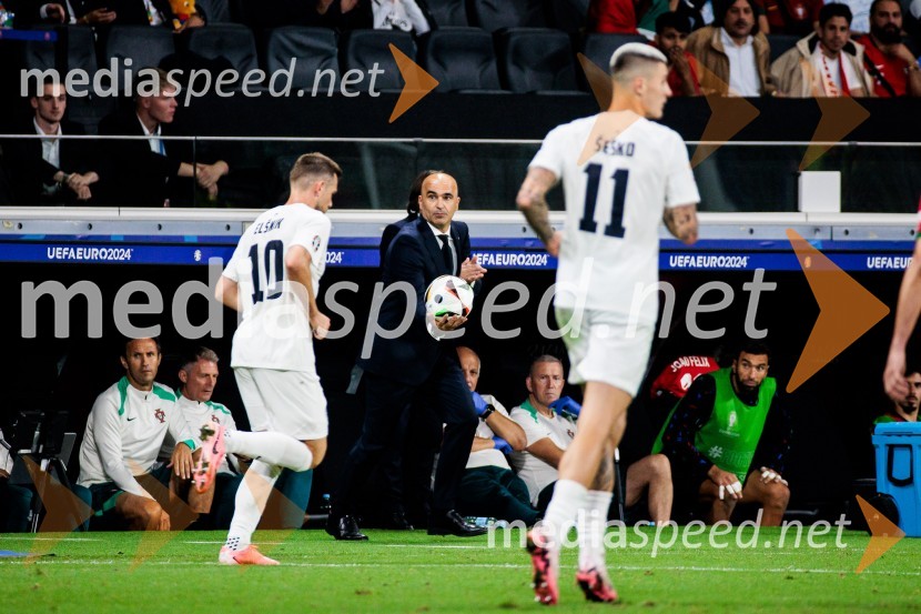  Timi Max Elšnik, nogometaš;  Roberto Martinez, selektor Portugalske nogometne reprezentanceKljub porazu je Slovenija dokazala, da zmore