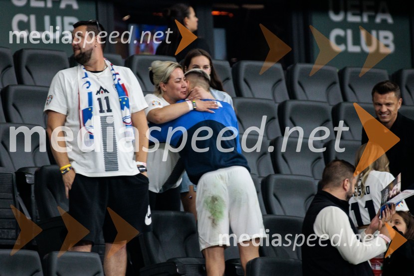  ... ;  Benjamin Šeško, nogometašKljub porazu je Slovenija dokazala, da zmore