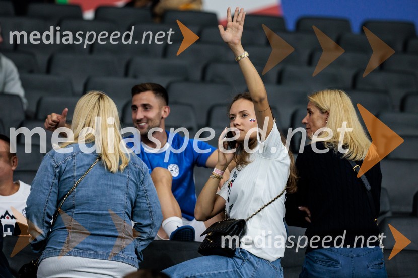  Mia Mujadžić GolobKljub porazu je Slovenija dokazala, da zmore