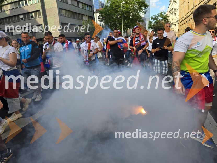 Frankfurt na Majni zavzeli slovenski navijači