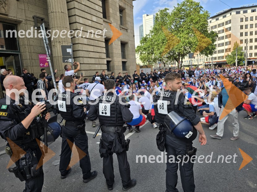 Frankfurt na Majni zavzeli slovenski navijači
