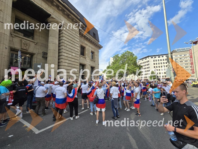 Frankfurt na Majni zavzeli slovenski navijači