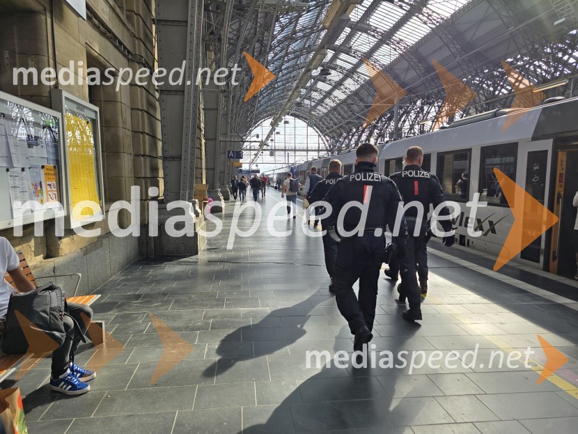 Frankfurt na Majni zavzeli slovenski navijači