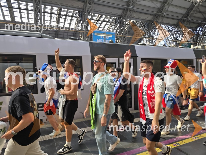 Frankfurt na Majni zavzeli slovenski navijači