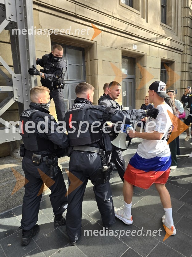 Frankfurt na Majni zavzeli slovenski navijači